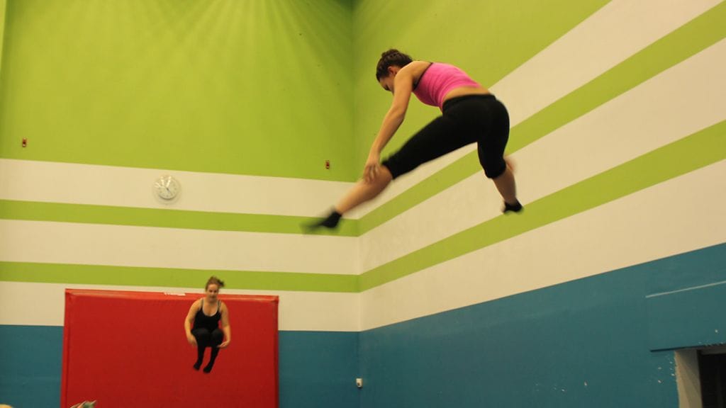 Tukes pitää muun muassa trampoliinipuistoja paikkoina, joissa on korkea loukkaantumisriski.