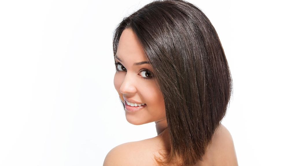 Ylipitkä polkkatukka on syksyn trendikkäin hiusten pituus naisilla. Leikkausta on nähty paljon jo nyt niin Hollywood-tähdillä kuin catwalkeillakin.