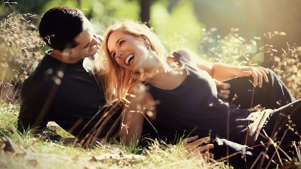 Sinkku voi flirttailla vapaasti ihan kenelle tahansa ja missä tahansa.