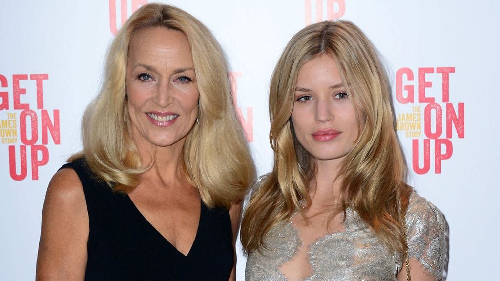 Jerry edustaa mallityttärensä Georgia Mayn kanssa uudessa kampauksessaan.