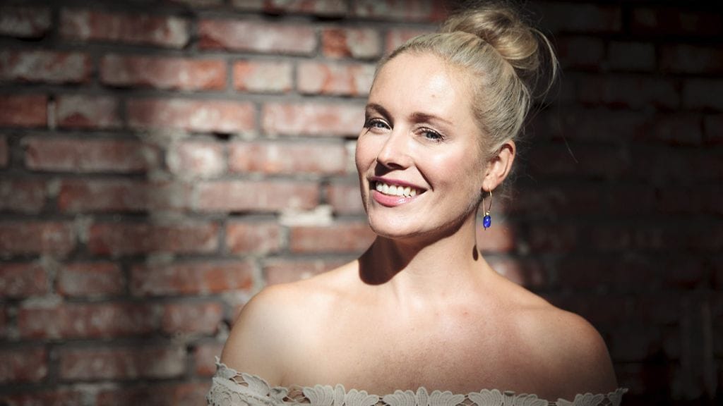 Tanssii tähtien kanssa -tähtikokelas Anne Kukkohovi neuvoo, miten torjut kaamosväsymyksen.