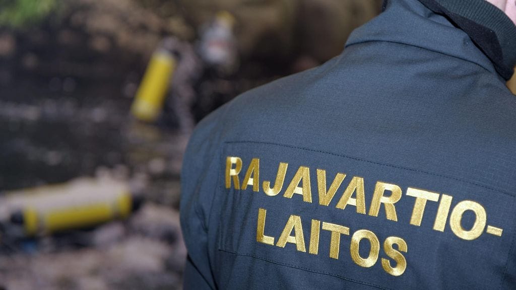 Erityisesti Helsingin lentoasemalla ja satamissa tarkastuksia tehostetaan.