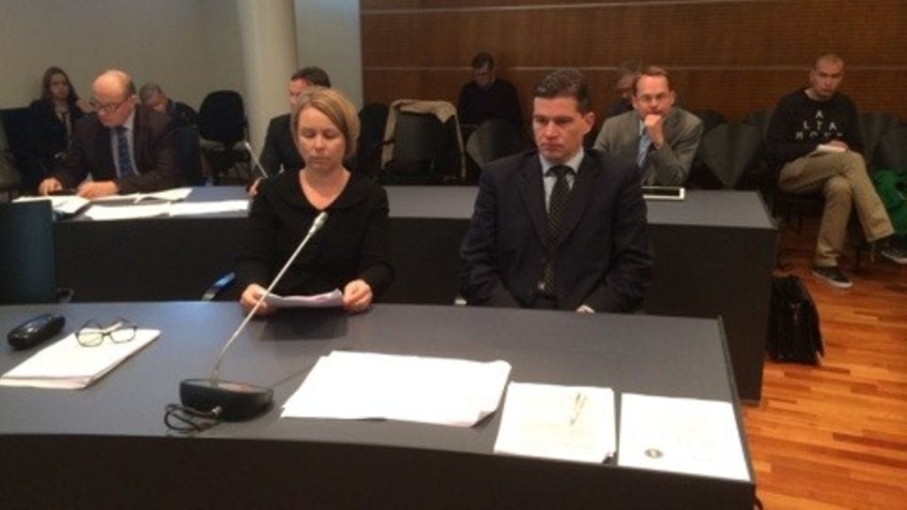 Syyttäjät Paula Pajula ja Kalle Kulmala Ulvilan murhan hovioikeuskäsittelyn loppulausunnoissa Vaasassa 14.10.2014.