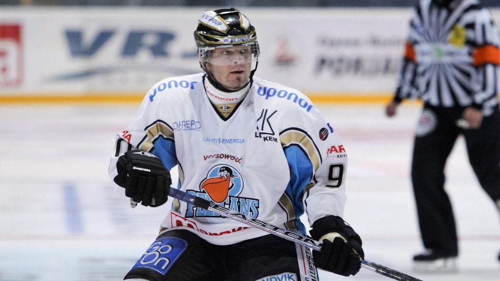 Marko Jantunen Pelicansin paidassa syyskuussa 2009.