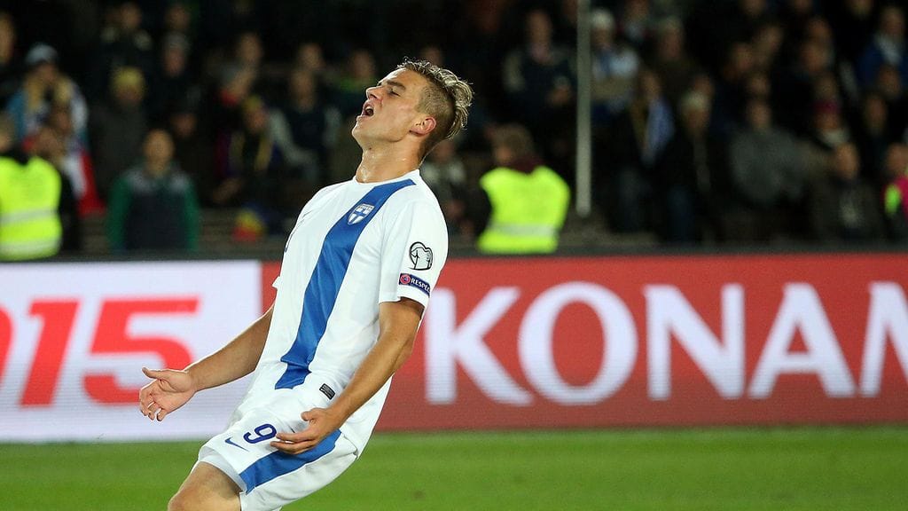 Eero Markkanen on Mixu Paatelaisen papereissa Berat Sadikin edellä.