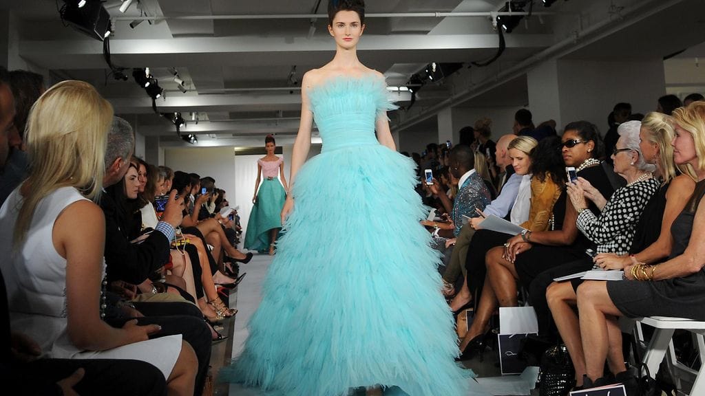 muotisuunnittelija Oscar de la Renta