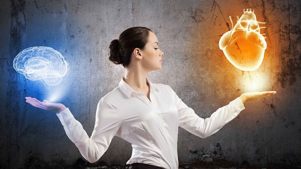 Tunneäly on merkittävässä roolissa ilmeiden tulkinnan kannalta.