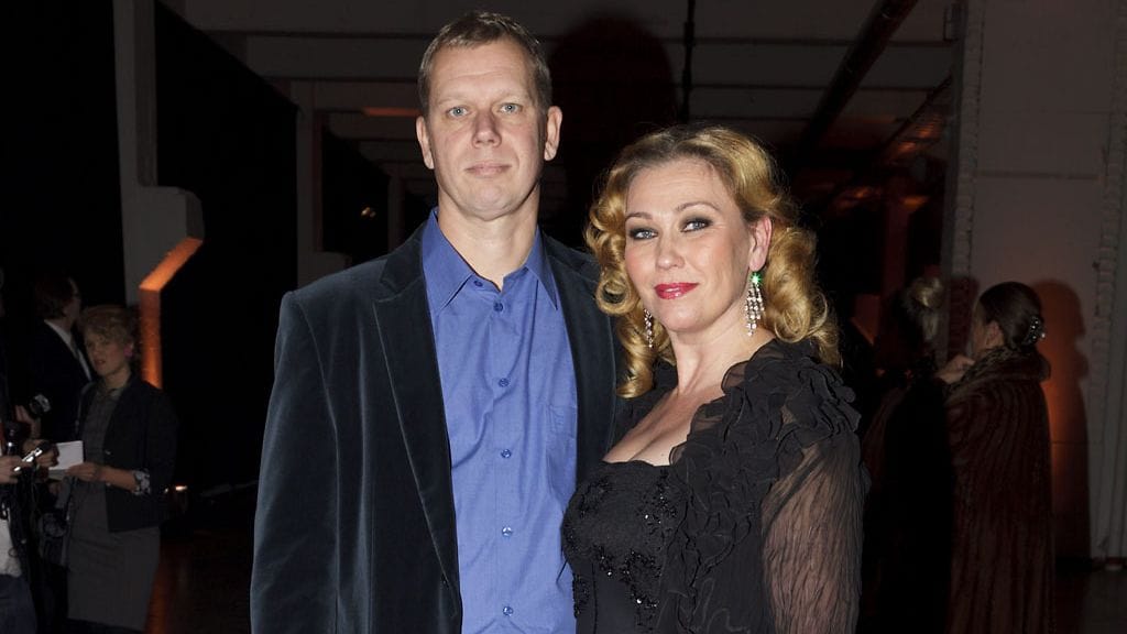 Kai Nordberg ja Outi Mäenpää osallistuivat Venla-gaalaan yhdessä vuonna 2012.