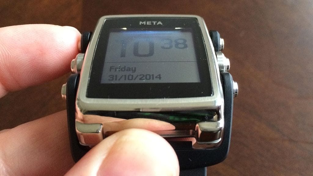 META M1 -älykello