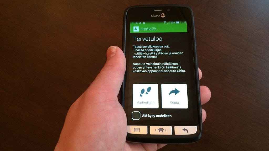 Doro Liberto 820 on helppokäyttöinen älypuhelin