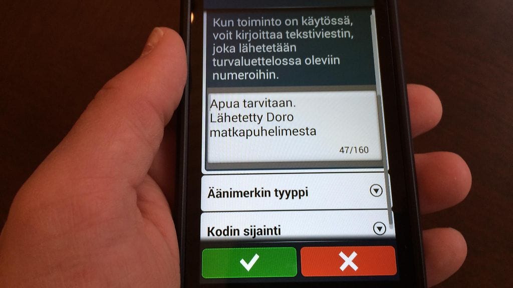 Opastustoiminto esittelee eri ominaisuudet havainnollisesti.