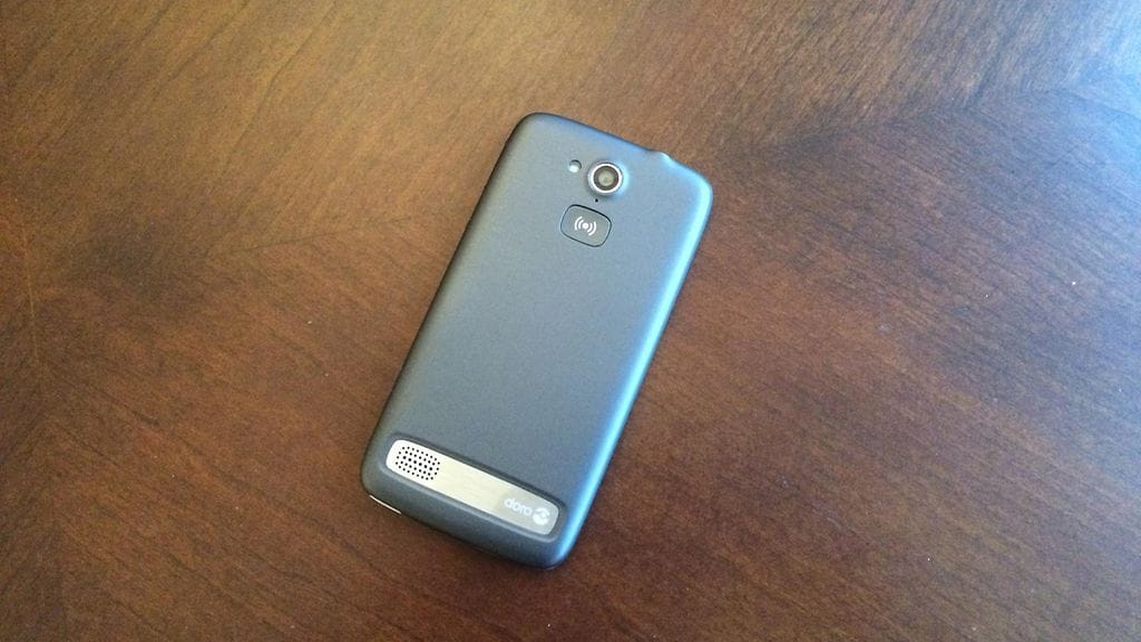 Opastustoiminto esittelee eri ominaisuudet havainnollisesti.