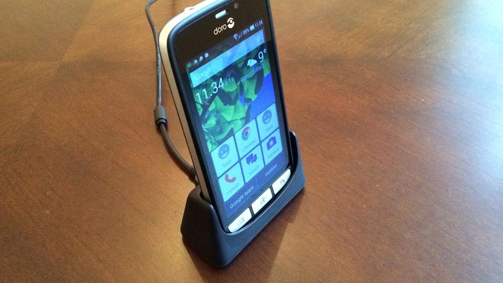 Doro Liberto 820 lataustelineessä