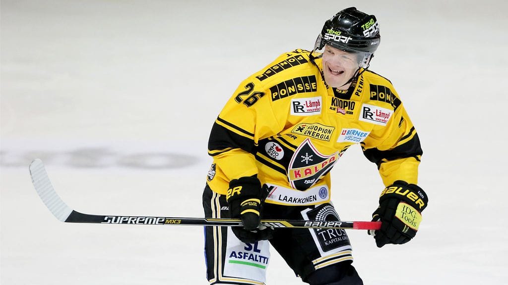 Mikko Jokela Kalpan riveissä.