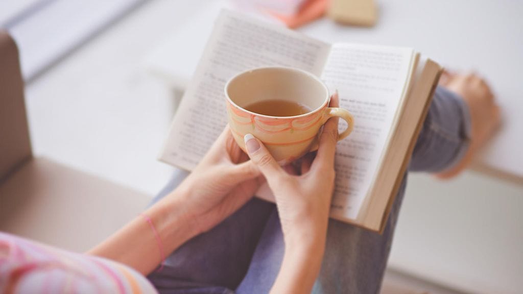 Keskivertoa älykkäämmät ihmiset viihtyvät parhaiten ilman ystävien seuraa.