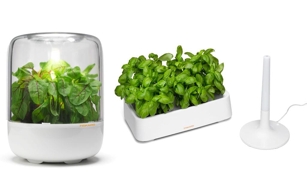 Ledvaloilla toimivat KitchenGarden sekä uutuustuote HerbGarden, Fiskars