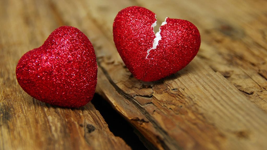 Yksi suurimmista eron syistä löytyy puhumattomuudesta.