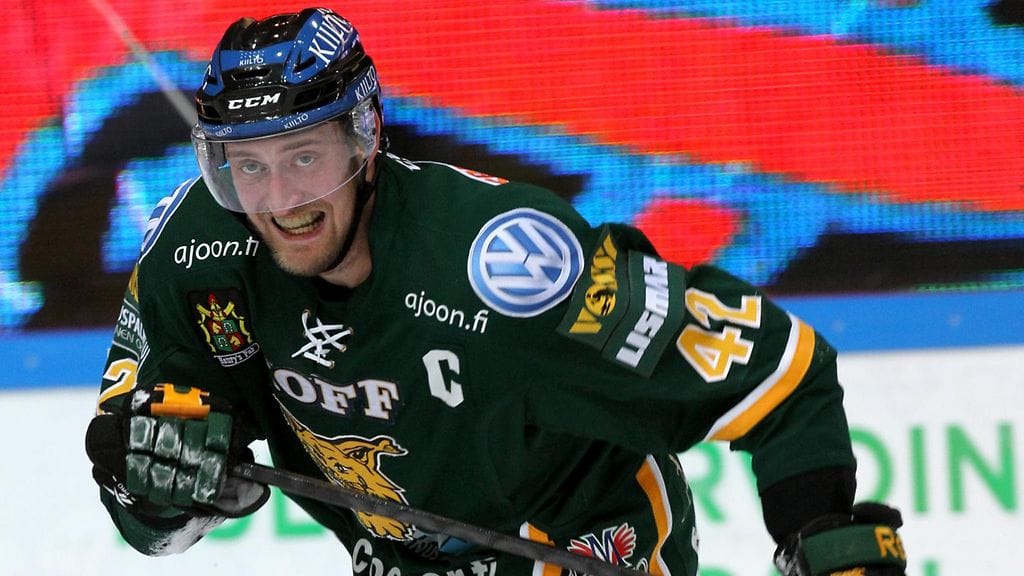 Kapteeni Sami Sandell teki Ilveksen ensimmäisen maalin