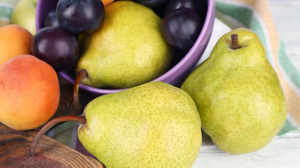 Aprikoosit ja päärynät sopivat hyvin laihduttajan ruokavalioon.