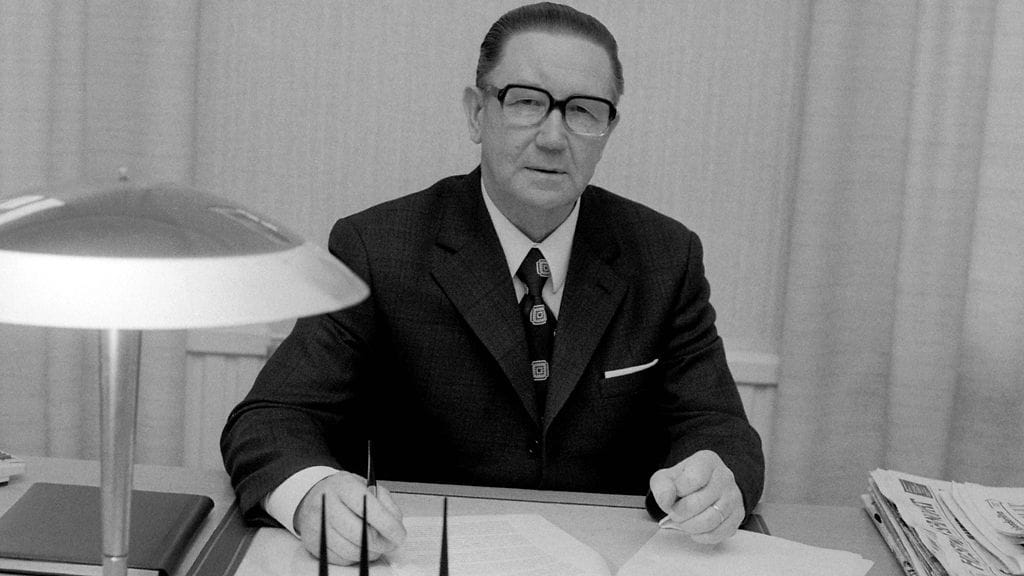 Suojelupoliisin päällikkö Arvo Pentti kuvattuna 3. helmikuuta 1975.