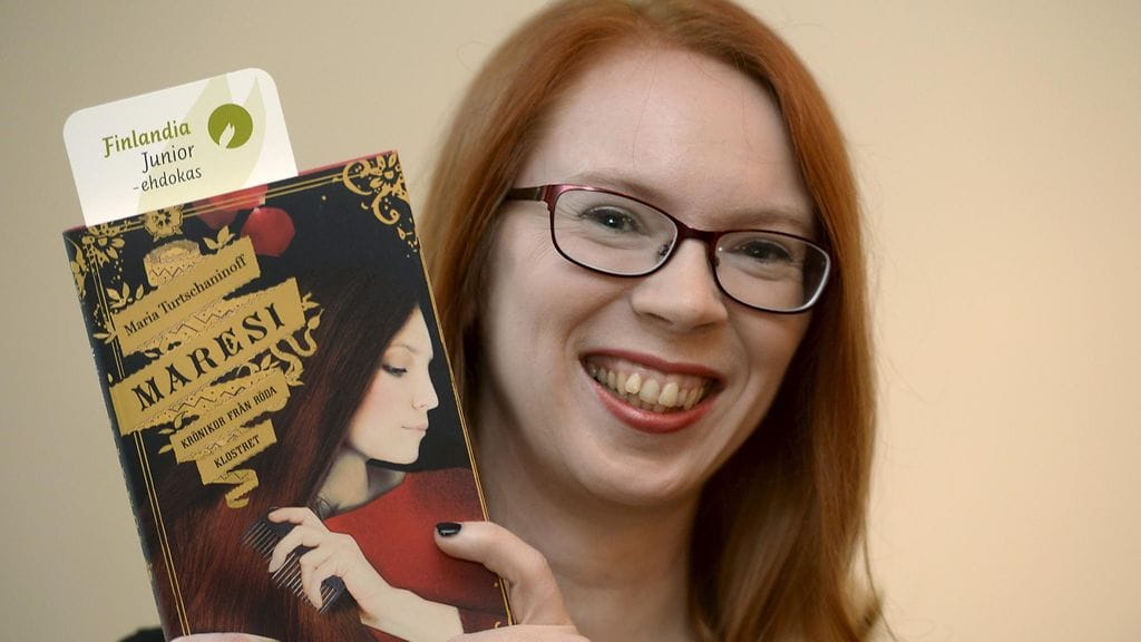 Kirjailija Maria Turtschaninoff Finlandia Junior -palkinnon ehdokkaiden julkistamistilaisuudessa Helsingissä marraskuussa 2014. Turtschaninoff oli ehdolla fantasiaromaanistaan Maresi: Punaisen luostarin kronikoita.