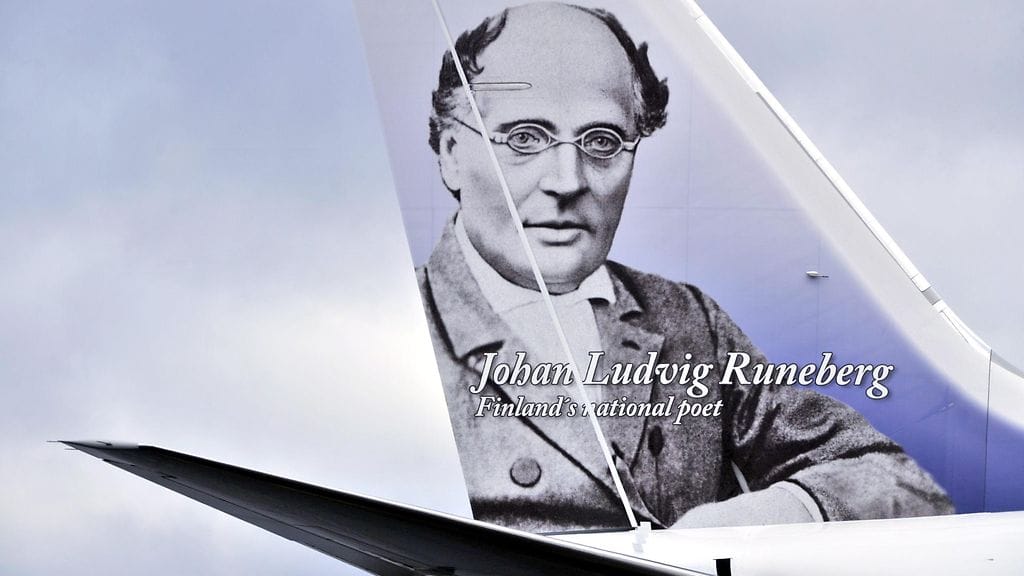 Runebergin hahmo on päässyt sanonnan lisäksi Norwegianin lentokoneeseen.