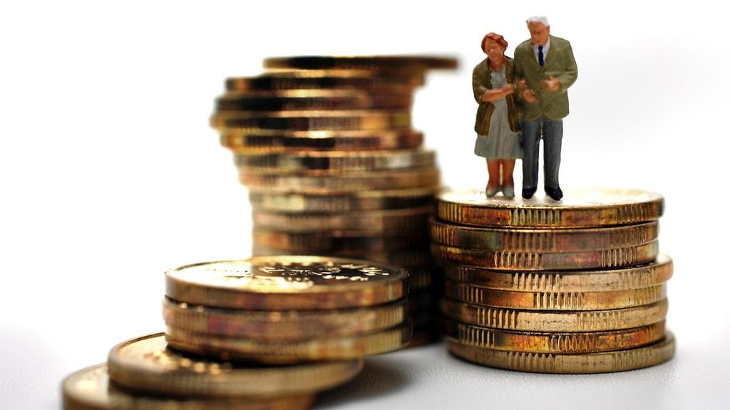 Eläkeläisillä nykyinen takuueläke eräällä tavalla korvaa perustulon.