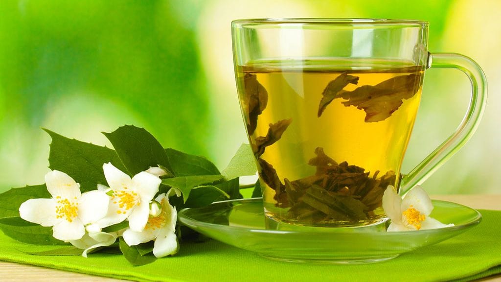 Vihreässä teessä on mielialaa kohottavia ominaisuuksia.