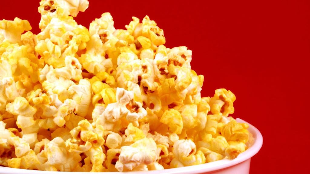 Voinmakuiset popcornit ovat monen herkkua, mutta niillä ei todellisuudessa ole mitään tekemistä aidon voin kanssa.