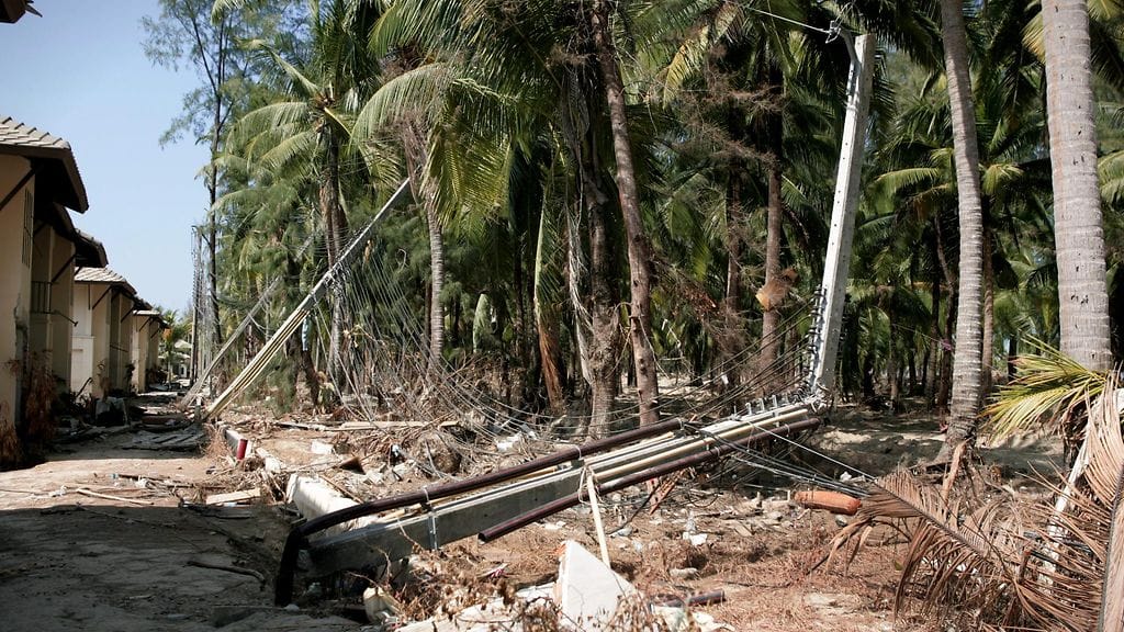 Sauli Niinistö tsunami sähköpylväs Thaimaa
