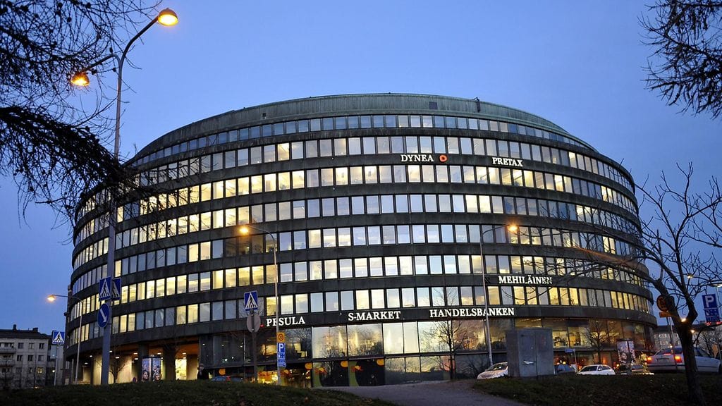 Pelastusviranomaisten tehtäväksi jäi varmistaa, ettei mikään ole syttynyt sekä tilan tuulettaminen niin, että sähköasiantuntijat pääsevät paikalle.