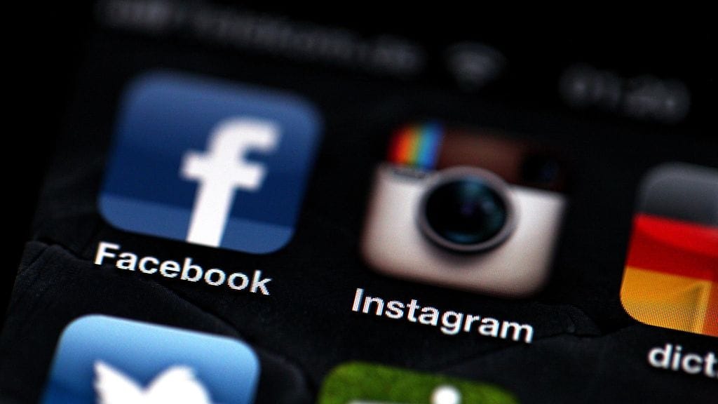 IPhonen akun kestoa voi pidentää jopa 15 prosenttia poistamalla Facebook-sovelluksen.