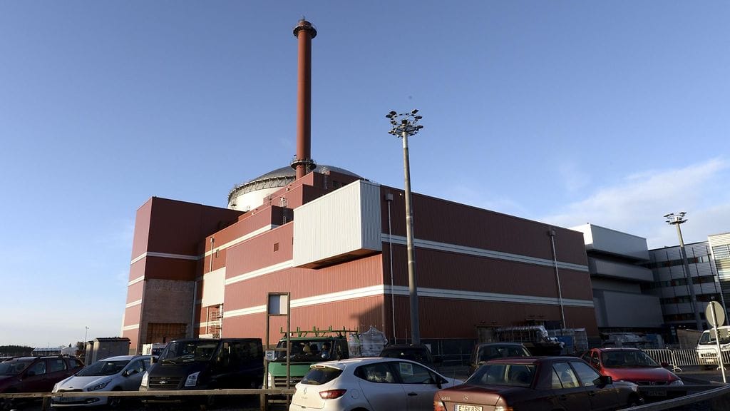 Osa ryhmästä ei päässyt ydinvoimalan loppusijoitustilaan.