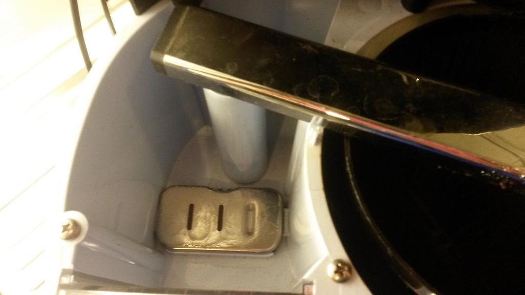 Kalkkiintunut kahvinkeitin