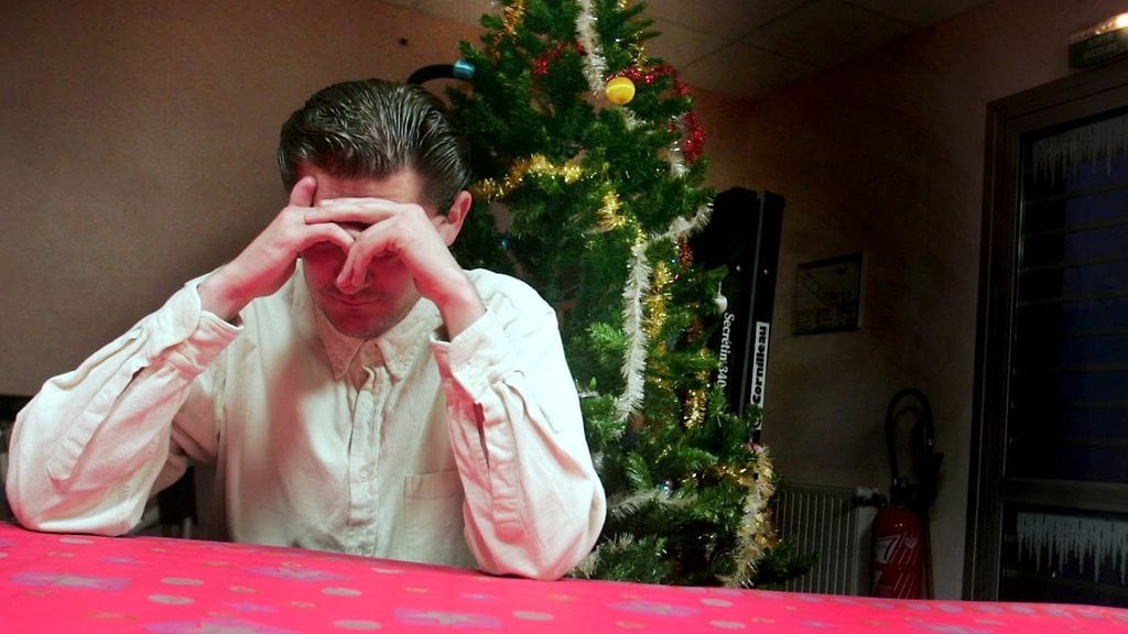 Kaikkien joulusta tulee mukavampi, kun valmisteluja ei kasata yhden ihmisen harteille. Kuvan henkilö ei liity juttuun.