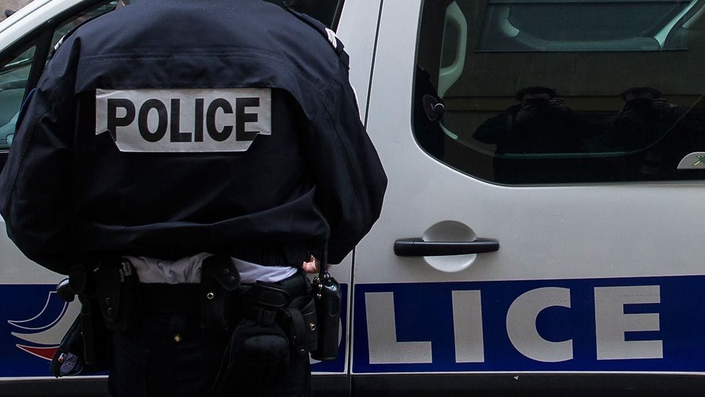 Ranskassa poliisi on ampunut miehen, joka yritti sytyttää tuleen synagogan Rouenissa Luoteis-Ranskassa.