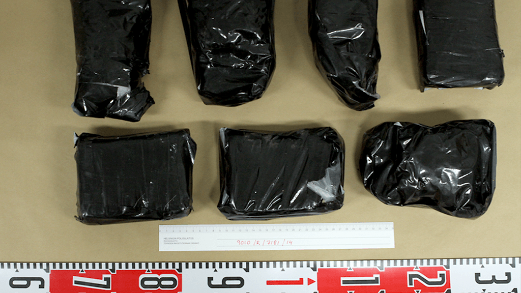 Kuva Tullin aiemmin takavarikoimista kokaiinieristä, jotka eivät liity tapaukseen.