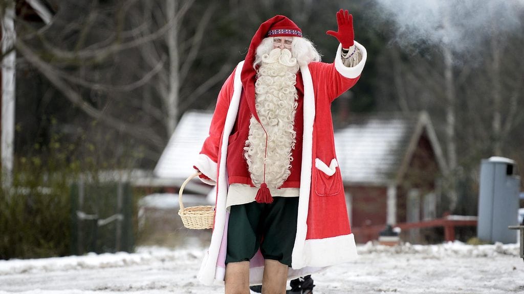 Joulupukki vierailulla Haltialan tilalla joulukuussa 2014.