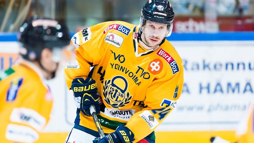 Filip Riskaa ärsytti ottelun jälkeen.