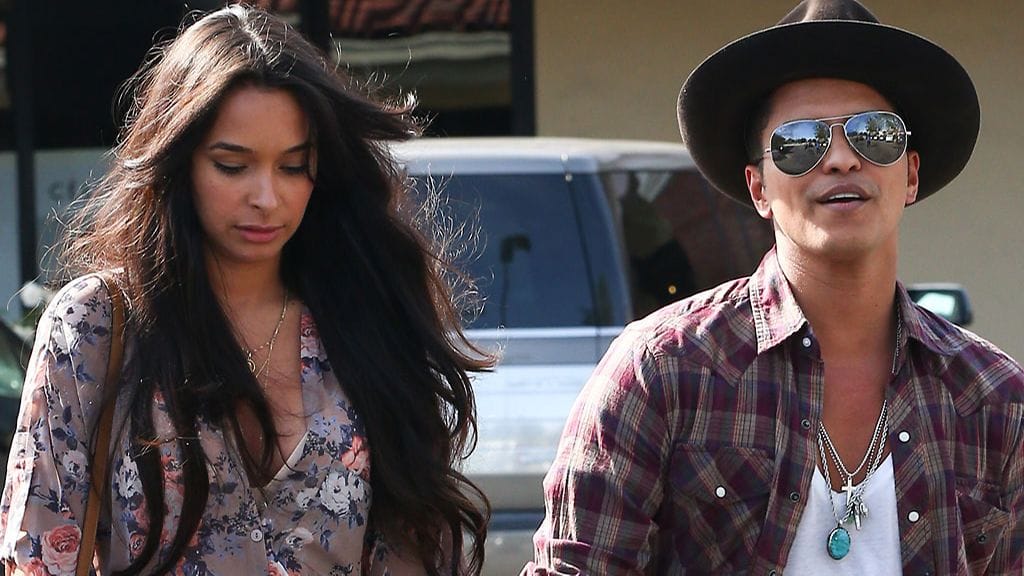 Bruno Mars_Jessica Caban