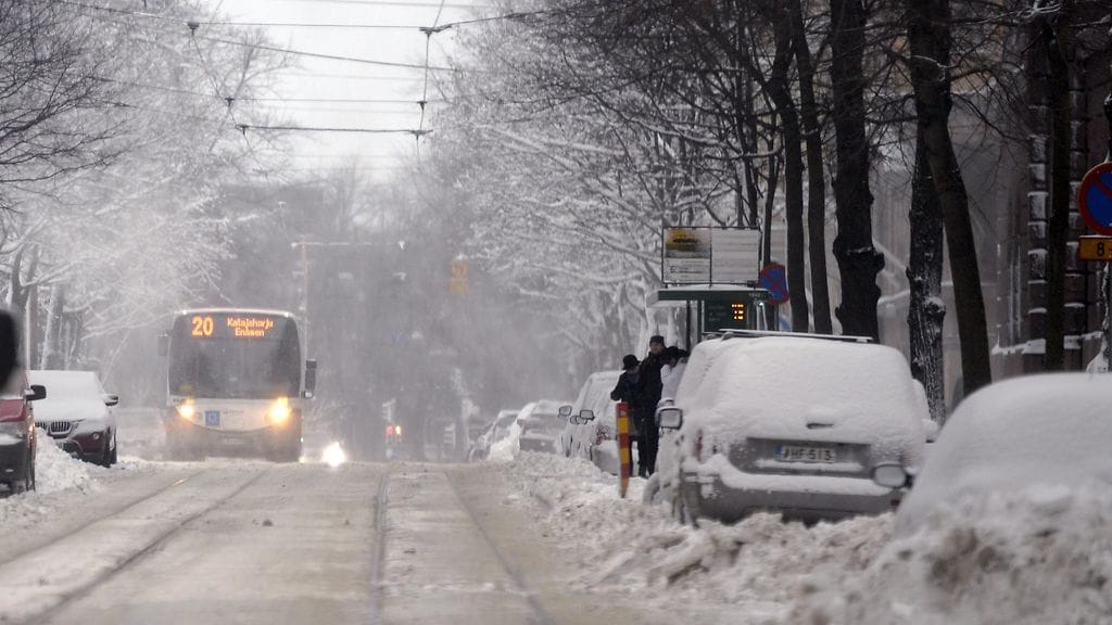 Pian Helsingissä näyttää samalta, kuin pöpperöisellä Bulevardilla Helsingissä 11. tammikuuta 2015.