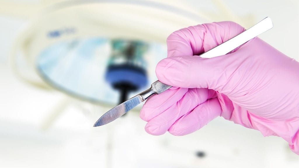 Plastiikkakirurgia on muutakin kuin turhamaisuutta. Kuvituskuva.