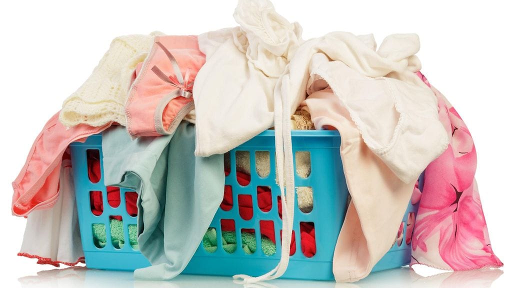 vaatteet, pyykit, pyykkikori