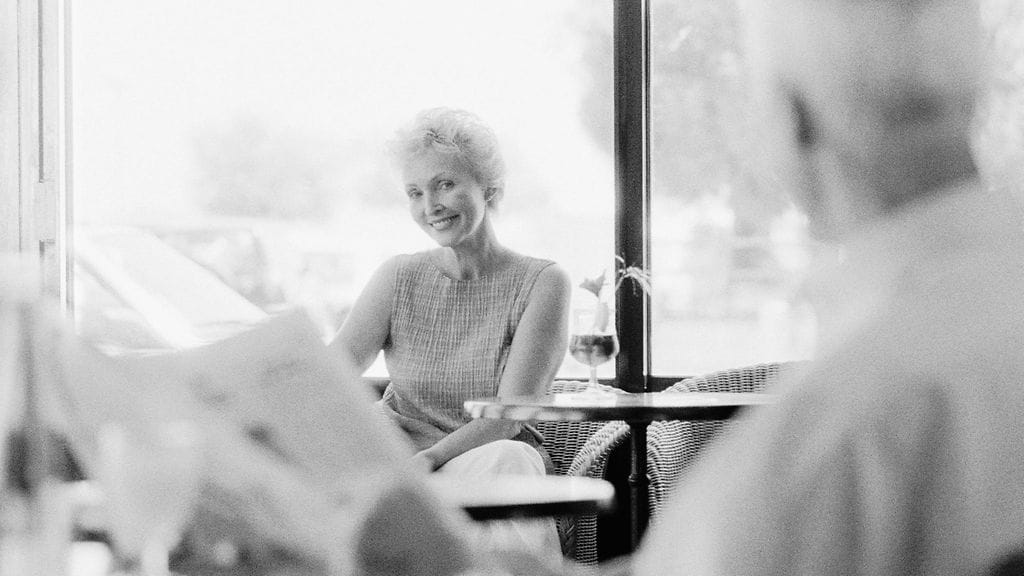 Mies ja nainen flirttailevat8