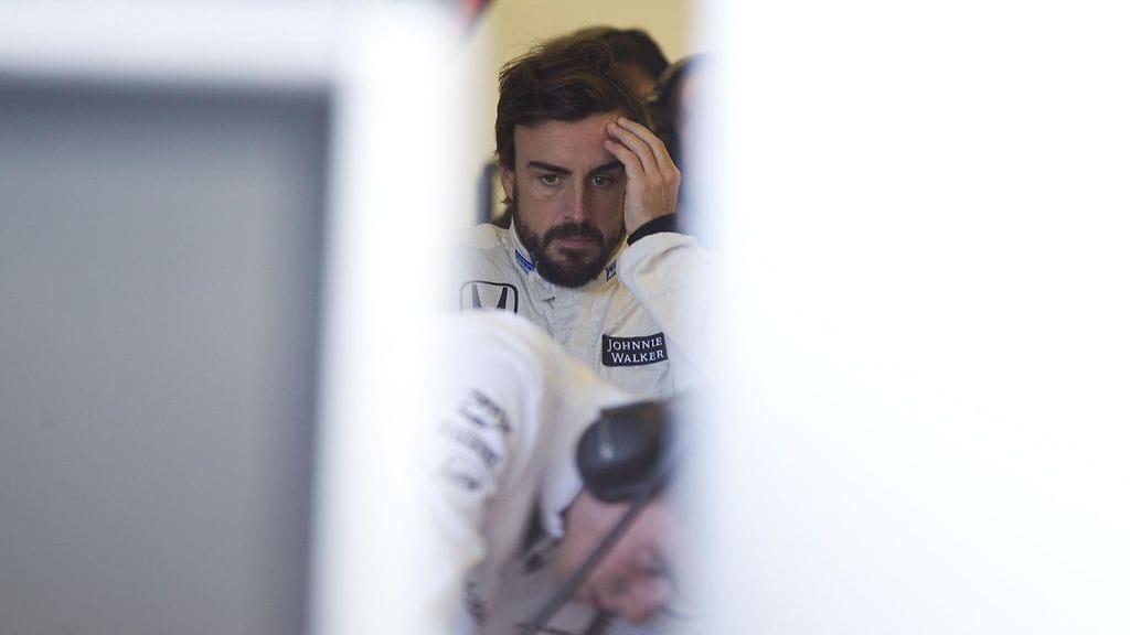 Fernando Alonso ei aja F1-kauden 2015 avauskisassa Australiassa.