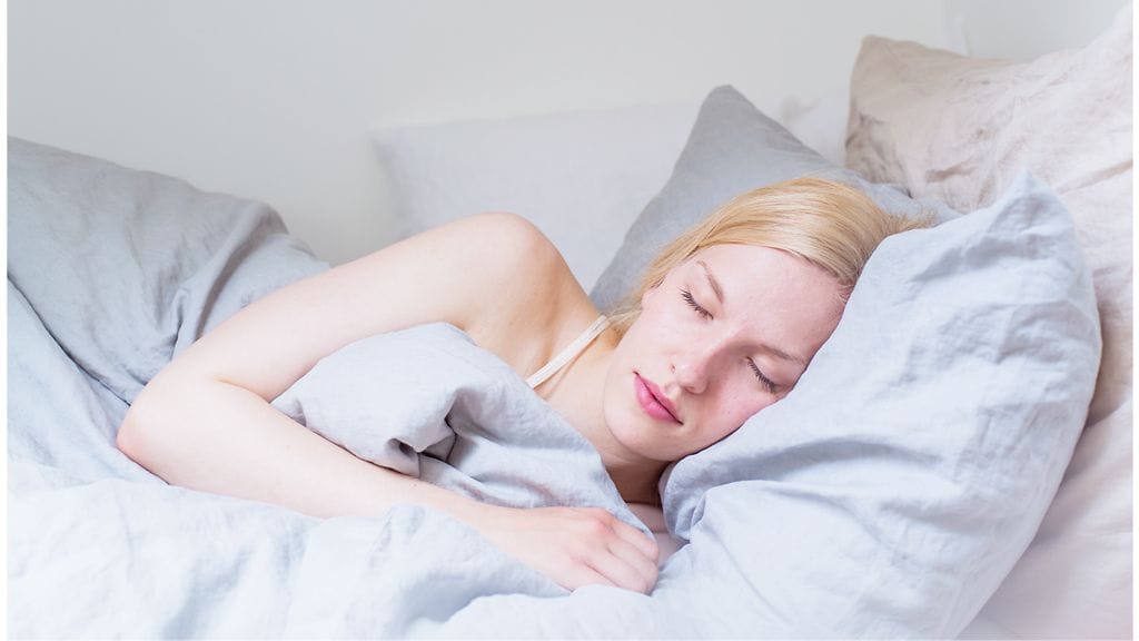 Makuuhuoneen rauhallinen väritys takaa hyvät unet. Kuva Finlayson