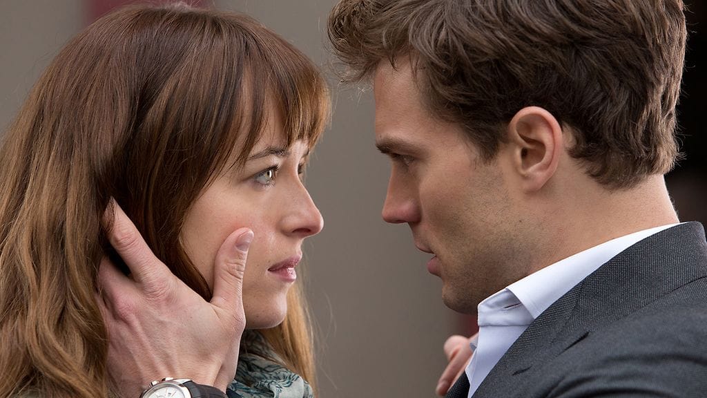 Dakota Johnson ja Jamie Dornan näyttelivät menestyssarjasta tehdyssä elokuvassa.