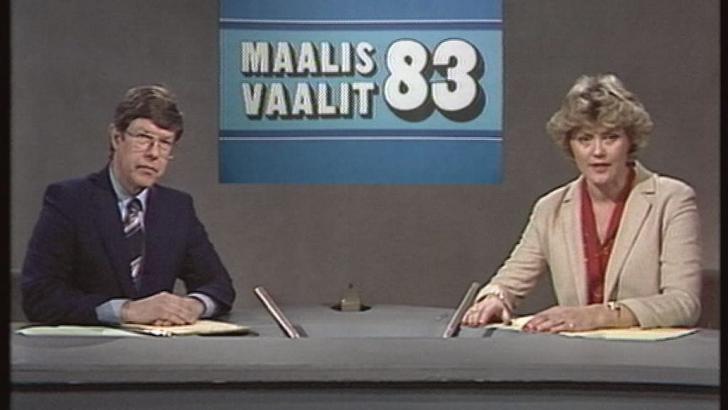 Kymmenen uutisten ankkureina Kaj Lindén ja Leena Rousek.