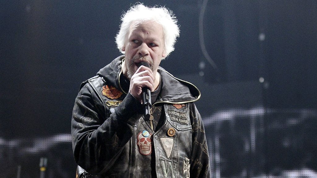 Pertti Kurikan Nimipäivät -laulaja Kari Aalto.