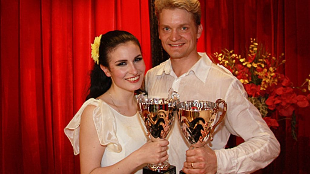 Tanssii Tähtien Kanssa 2008 -voittajat Maria Lund ja Mikko Ahti. (Kuva: MTV3)